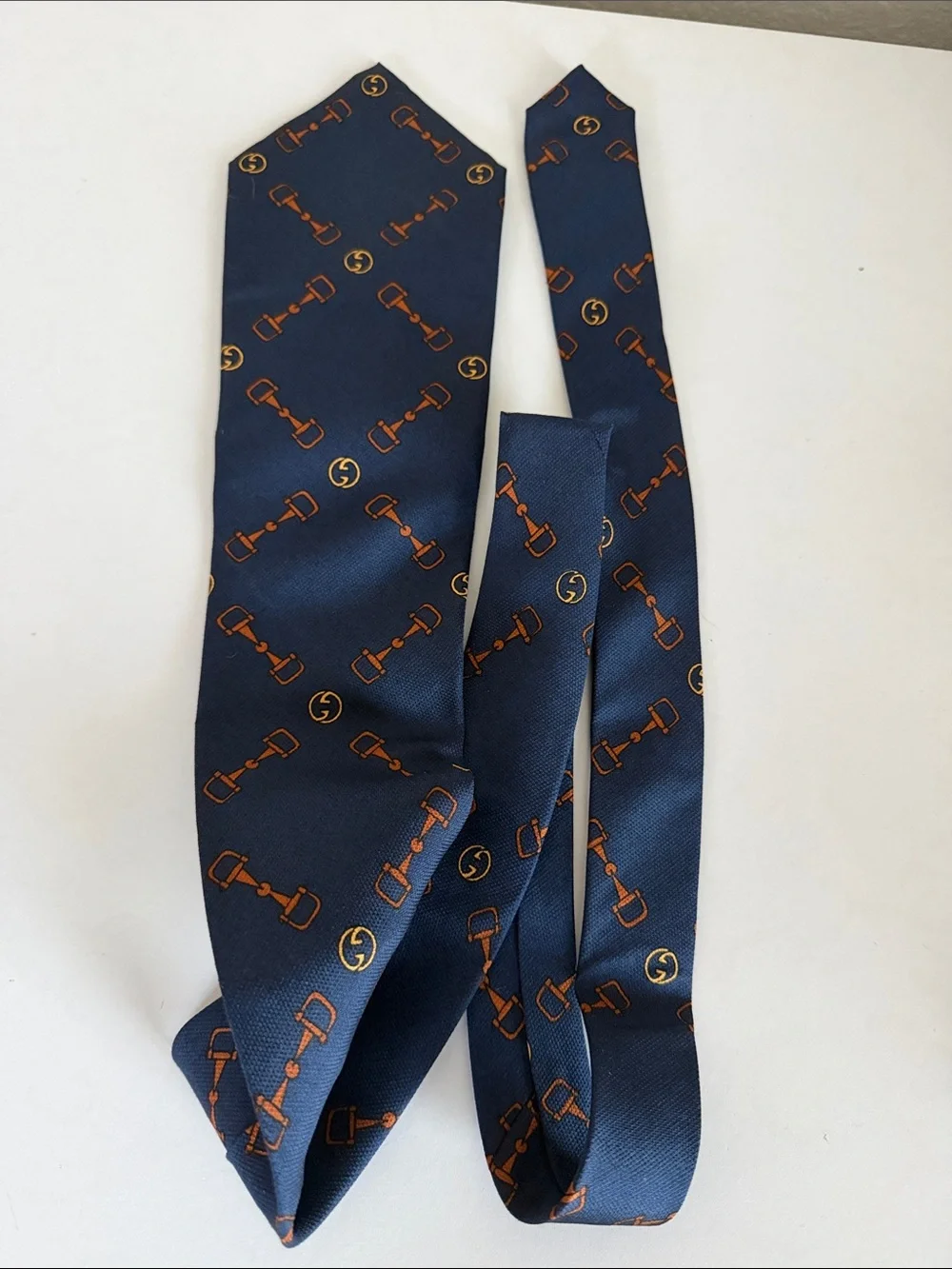 GUCCI Vintage Horsebit & Interlocking GG Logo Silk Tie | Navy & Gold